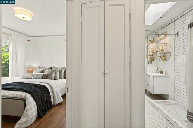 3236 Bona St, Oakland, CA 94601