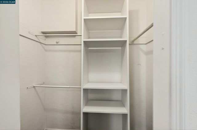 3236 Bona St, Oakland, CA 94601