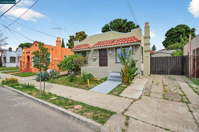 3236 Bona St, Oakland, CA 94601