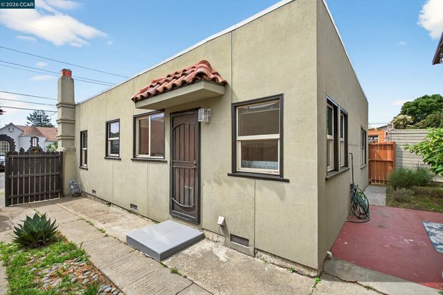 3236 Bona St, Oakland, CA 94601