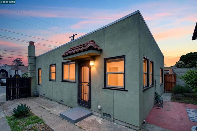3236 Bona St, Oakland, CA 94601