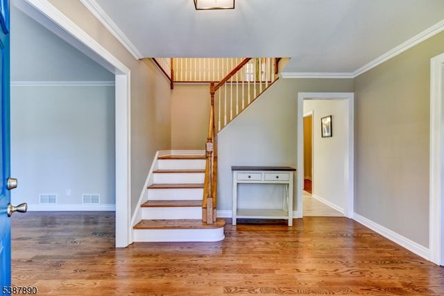 40 France Dr, Branchburg Twp., NJ 08876