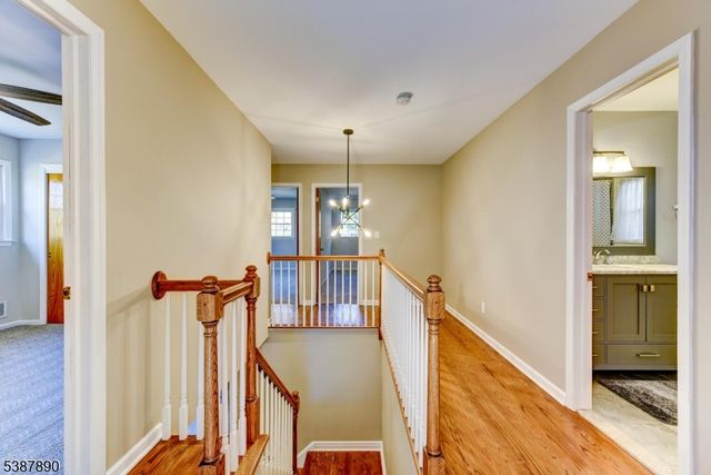 40 France Dr, Branchburg Twp., NJ 08876