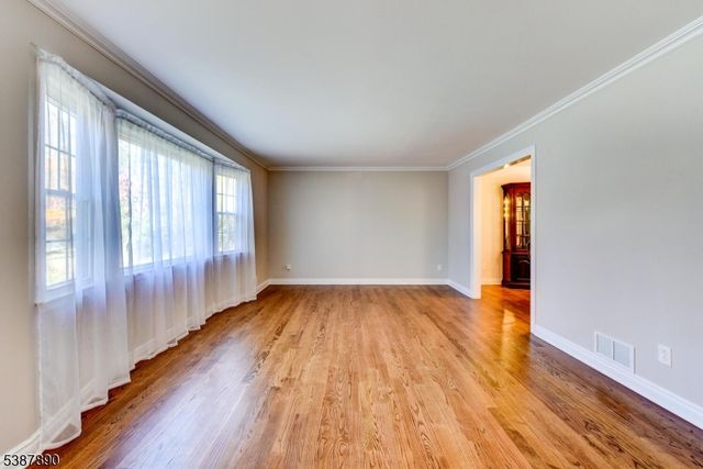 40 France Dr, Branchburg Twp., NJ 08876