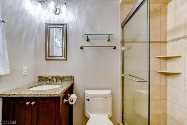 40 France Dr, Branchburg Twp., NJ 08876