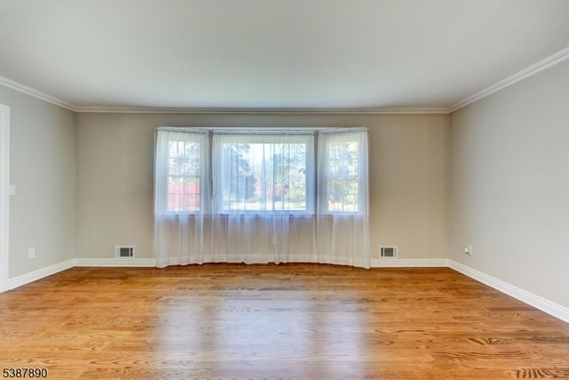 40 France Dr, Branchburg Twp., NJ 08876