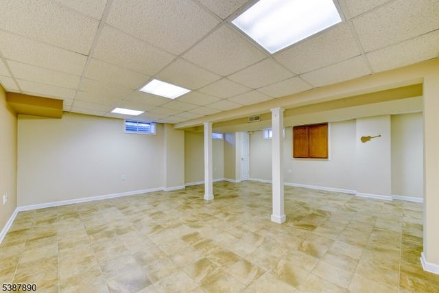 40 France Dr, Branchburg Twp., NJ 08876