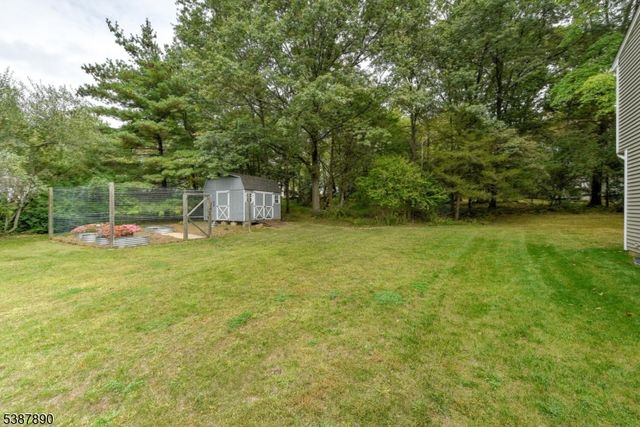 40 France Dr, Branchburg Twp., NJ 08876
