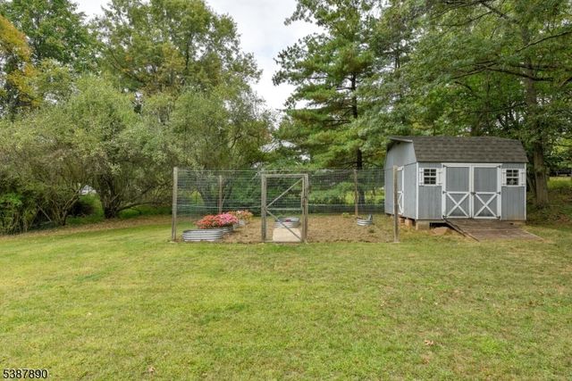 40 France Dr, Branchburg Twp., NJ 08876