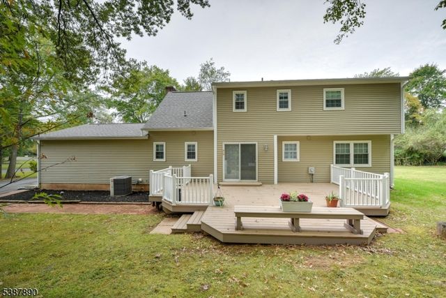 40 France Dr, Branchburg Twp., NJ 08876