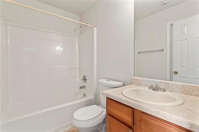 4042 Smithfield Trail, Ellenwood, GA 30294