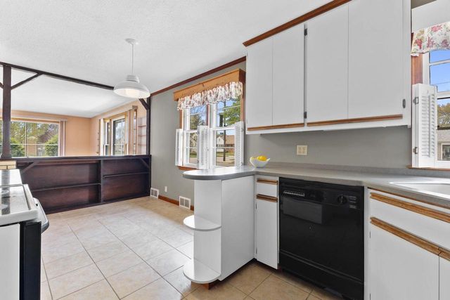 2821 Green STREET, Racine, WI 53402