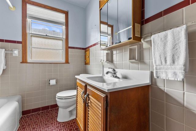 2821 Green STREET, Racine, WI 53402