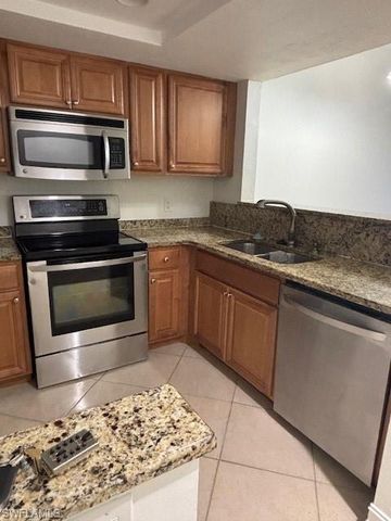 2093 Pine Isle LN 2093, Naples, FL 34112