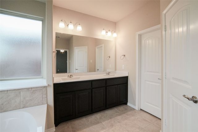 4004 Stone Trail Drive, Denton, TX 76210