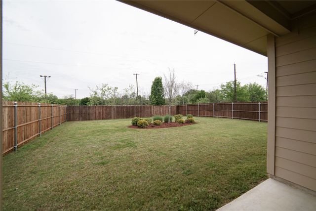 4004 Stone Trail Drive, Denton, TX 76210