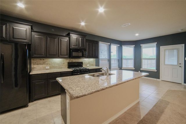 4004 Stone Trail Drive, Denton, TX 76210