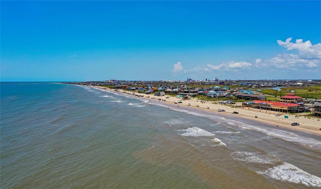 722 Ft Velasco Drive, Freeport, TX 77541