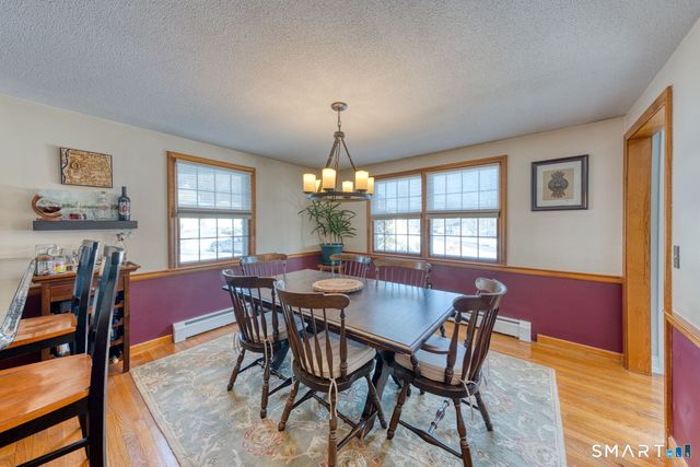 29 Skyline Drive, Plainville, CT 06062