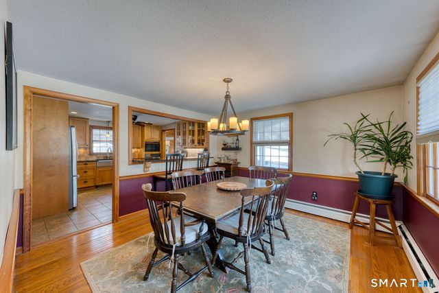 29 Skyline Drive, Plainville, CT 06062