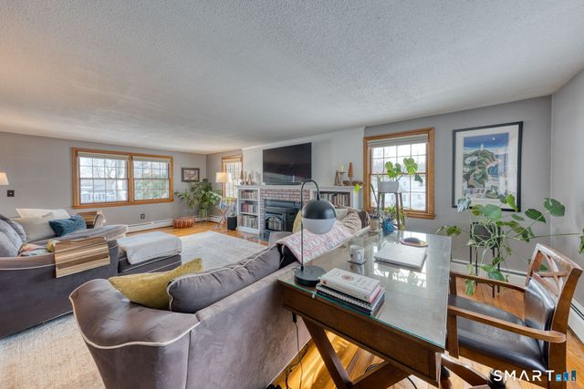 29 Skyline Drive, Plainville, CT 06062