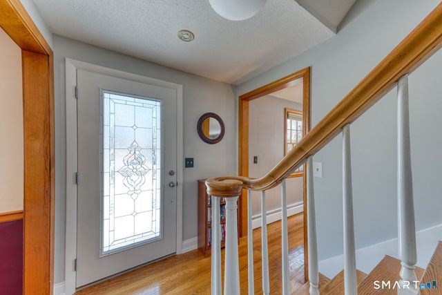 29 Skyline Drive, Plainville, CT 06062