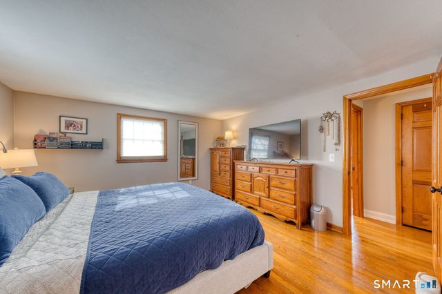 29 Skyline Drive, Plainville, CT 06062