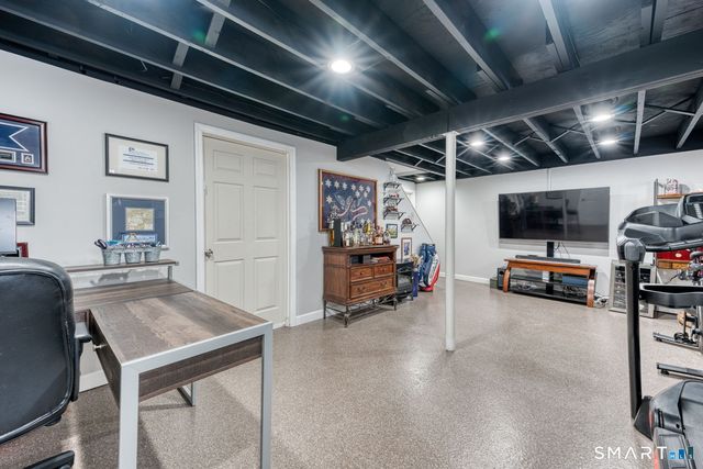 29 Skyline Drive, Plainville, CT 06062