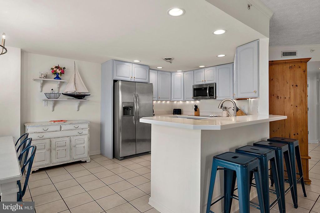 Image 14 of property listing at 14 45TH ST #403, Ocean City, MD 21842