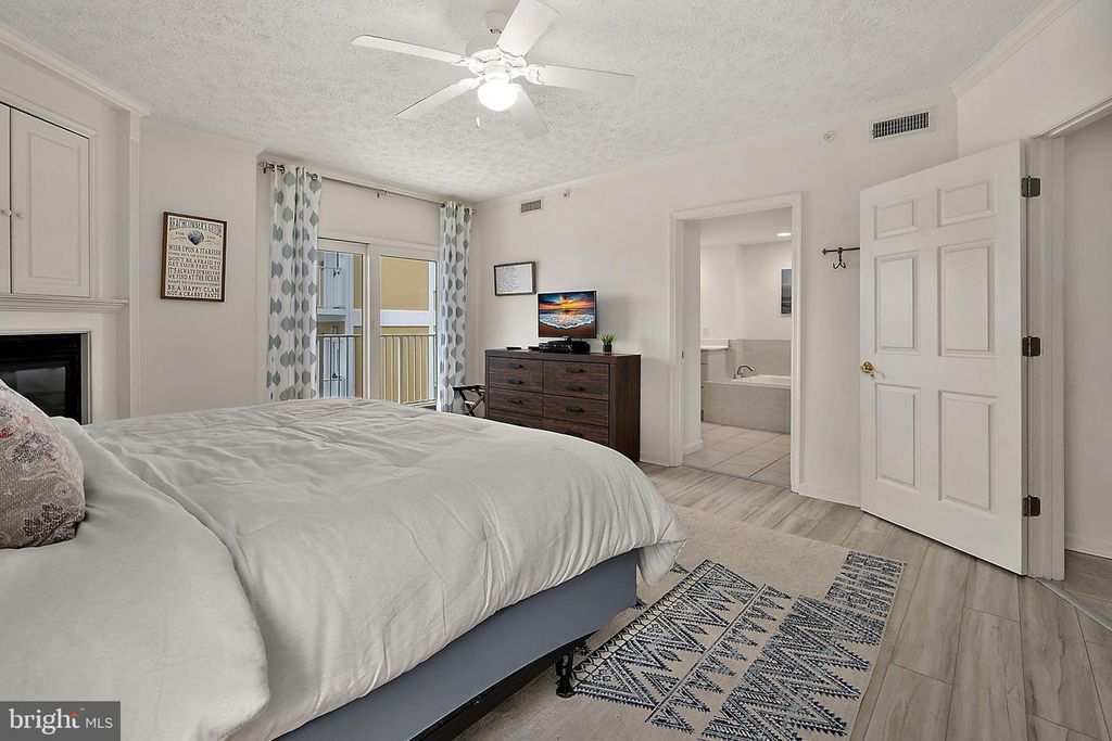 Image 24 of property listing at 14 45TH ST #403, Ocean City, MD 21842