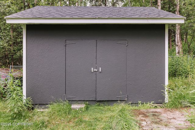 7051 W Cambridge Drive, Wasilla, AK 99654