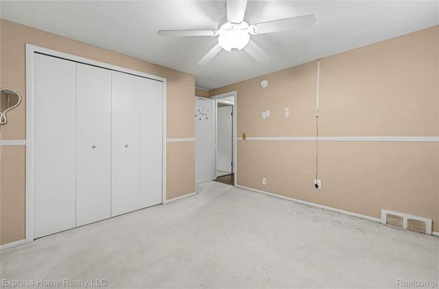 30121 Woodhouse Drive, Warren, MI 48092