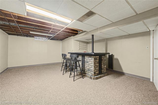 30121 Woodhouse Drive, Warren, MI 48092