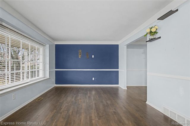 30121 Woodhouse Drive, Warren, MI 48092