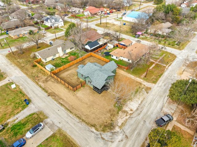 301 N Friou Street, Alvarado, TX 76009