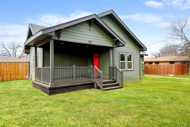 301 N Friou Street, Alvarado, TX 76009