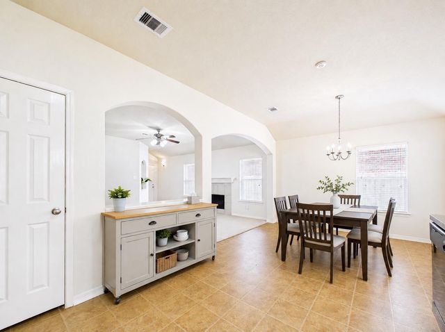806 Rocky Rose Court, La Marque, TX 77568