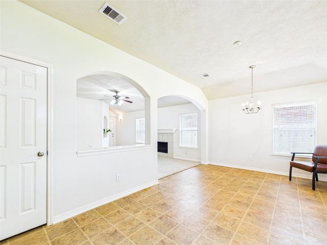 806 Rocky Rose Court, La Marque, TX 77568