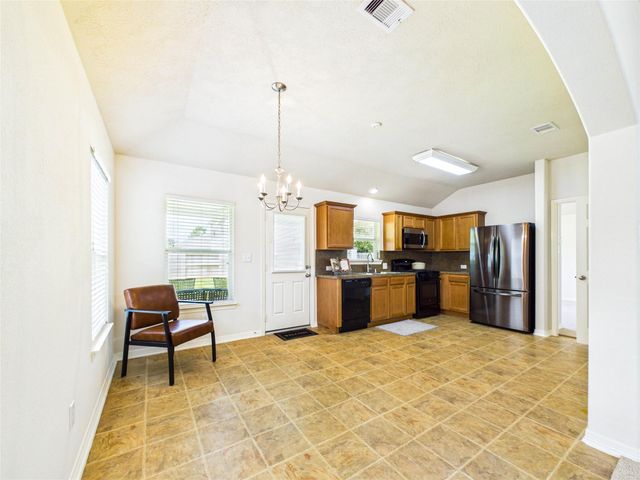 806 Rocky Rose Court, La Marque, TX 77568