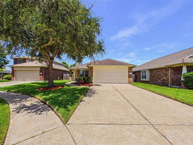 806 Rocky Rose Court, La Marque, TX 77568