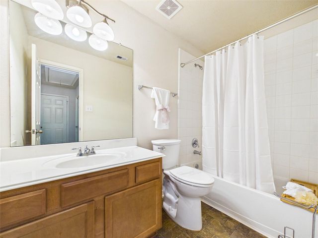 806 Rocky Rose Court, La Marque, TX 77568