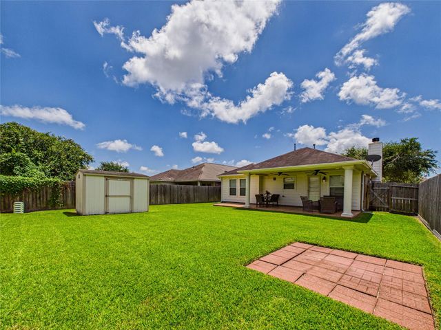 806 Rocky Rose Court, La Marque, TX 77568