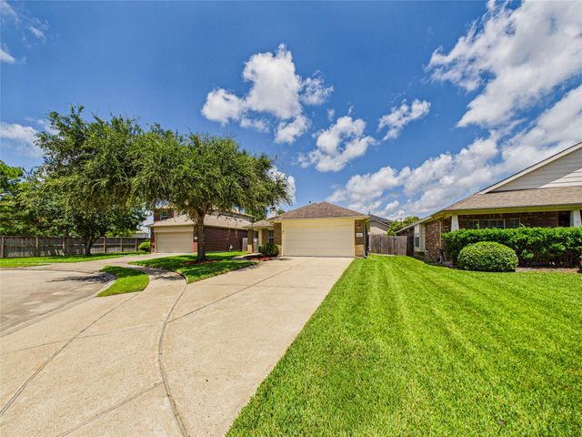 806 Rocky Rose Court, La Marque, TX 77568