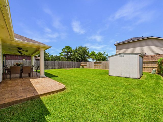 806 Rocky Rose Court, La Marque, TX 77568