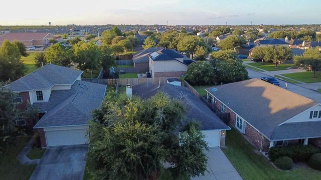 806 Rocky Rose Court, La Marque, TX 77568