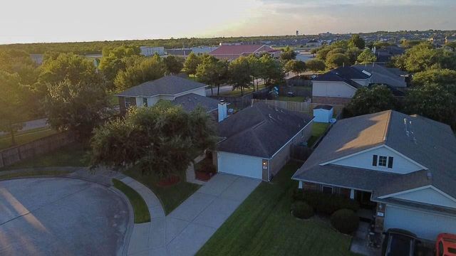 806 Rocky Rose Court, La Marque, TX 77568
