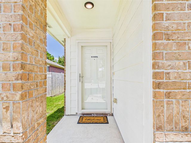 806 Rocky Rose Court, La Marque, TX 77568