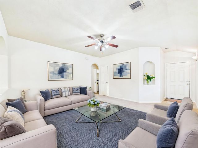 806 Rocky Rose Court, La Marque, TX 77568