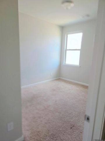 8828 Cherry Laurel Ave, Zachary, LA 70791