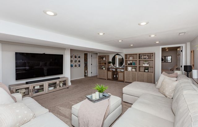 2301 Prospect Avenue, West Des Moines, IA 50265